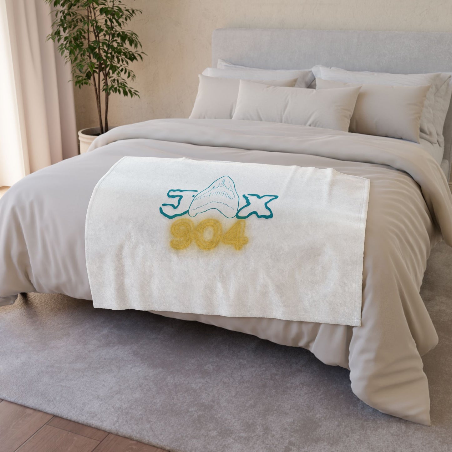 Shark Tooth Hunting 904 Soft Polyester Blanket