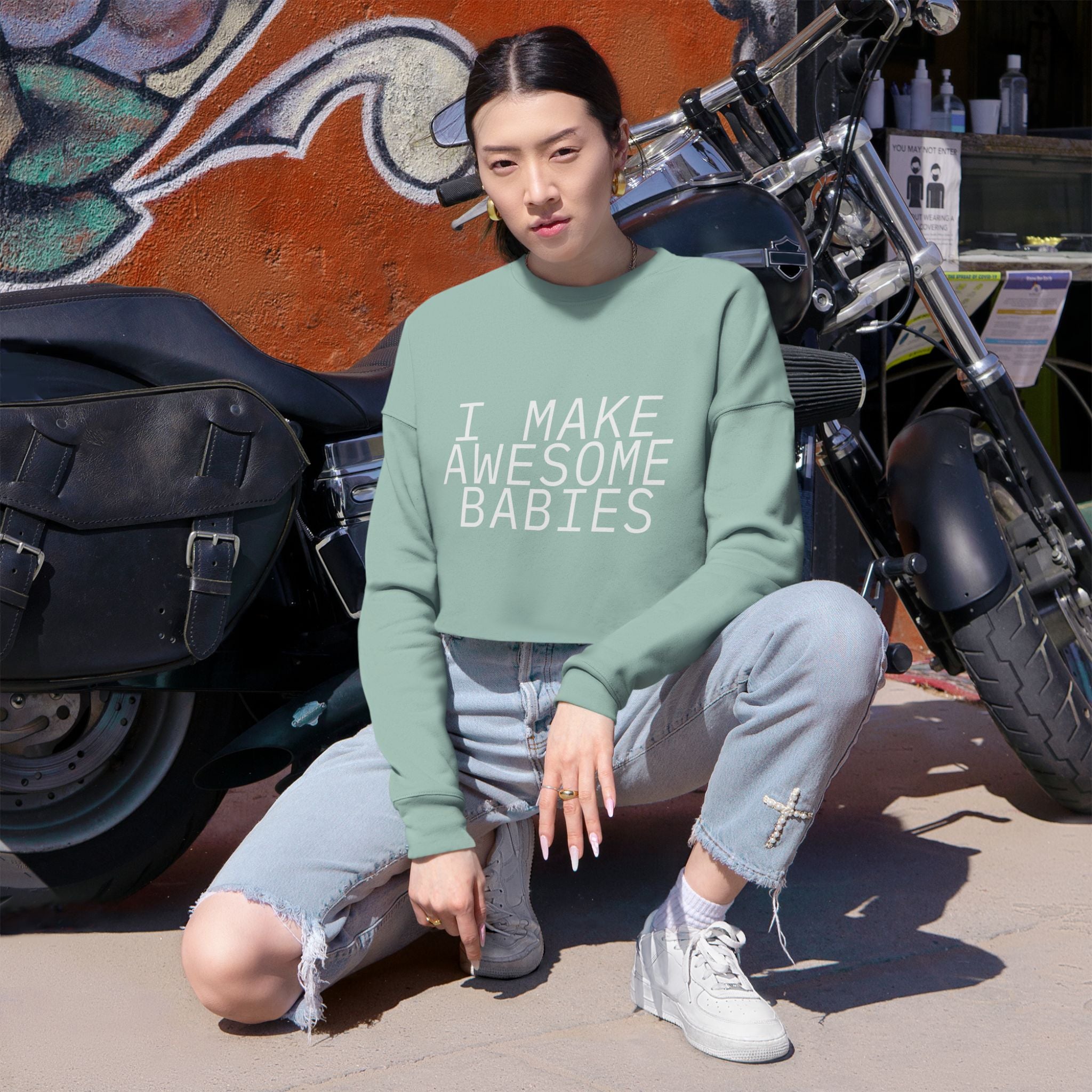 I Make Awesome Babies, Gift for New Moms, Trendy Mom Fashion, Baby Shower Gift, Mother's Day Gift Women's Cropped Sweatshirt