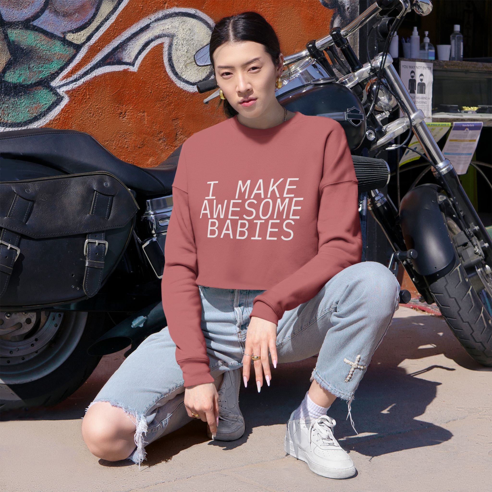 I Make Awesome Babies, Gift for New Moms, Trendy Mom Fashion, Baby Shower Gift, Mother's Day Gift Women's Cropped Sweatshirt