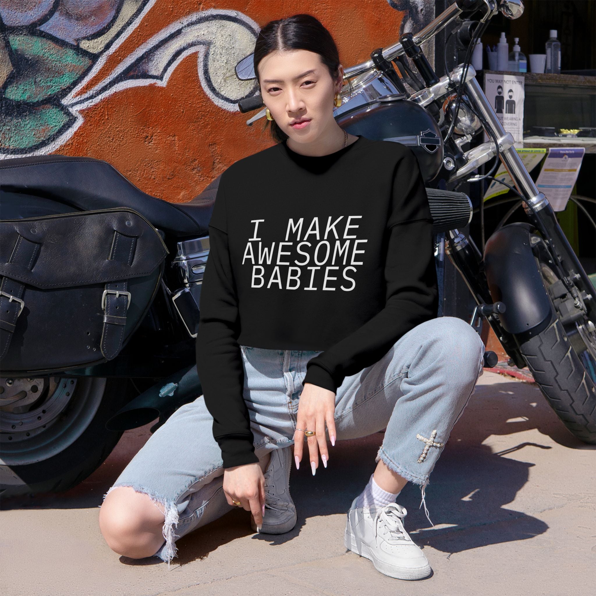 I Make Awesome Babies, Gift for New Moms, Trendy Mom Fashion, Baby Shower Gift, Mother's Day Gift Women's Cropped Sweatshirt